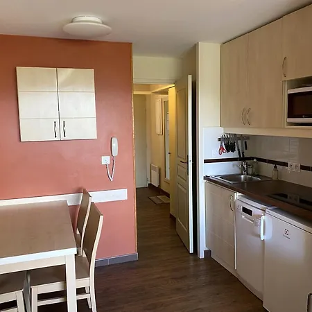 Lumineux 1er Etage Avec Terrasse Couverte, Acces Piscines - 4 Pers - Fr-1-504-665 Apartmán Saint-Raphaël