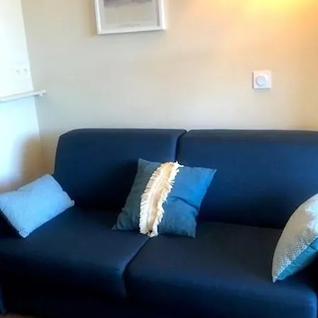 Apartment 4 Pers Avec Terrasse Et Piscine A Saint-raphael - Fr-1-504-665 *