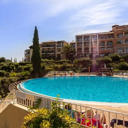 4 Pers Avec Terrasse Et Piscine à Saint-raphaël - Fr-1-504-665
